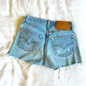 Vintage Levi 501 cutoff shorts xsmall (size 23/24 waist)
